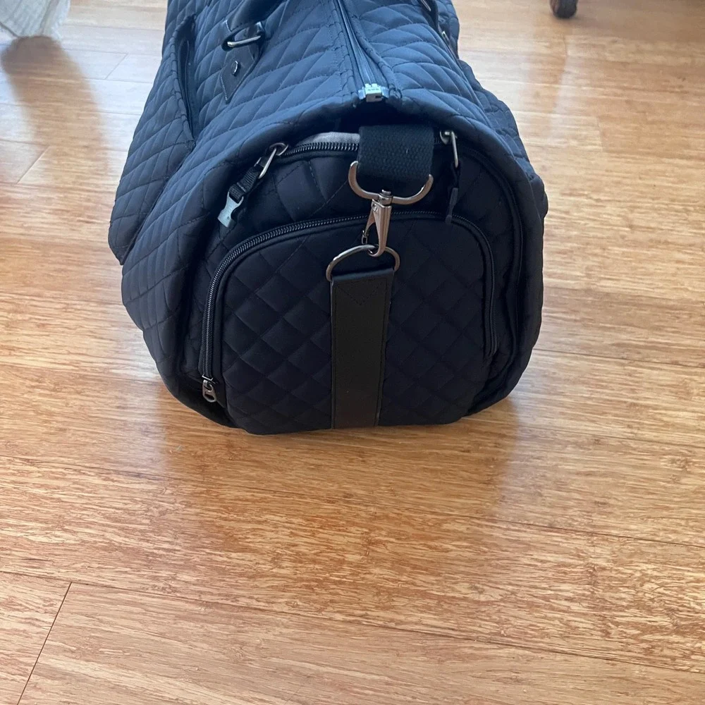Modoker‎ Convertible Garment Garment to Duffle Bag Quilted Black Travel Luggage